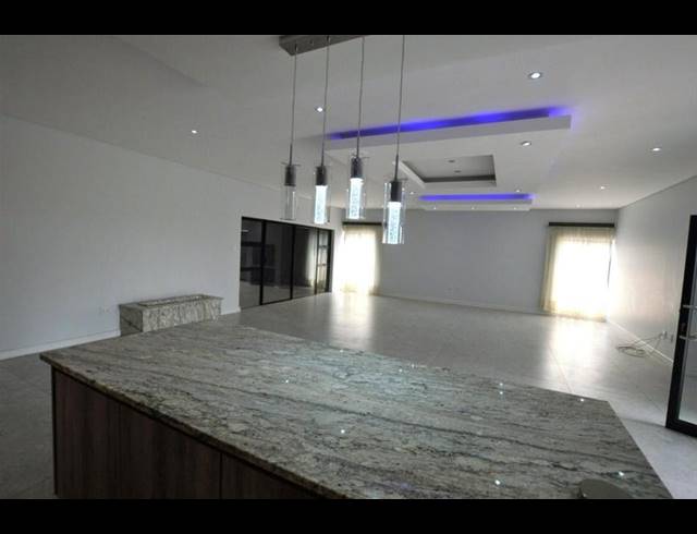 4 BEDROOM HOUSE FOR SALE IN HERON BANKS GOLF ESTATE